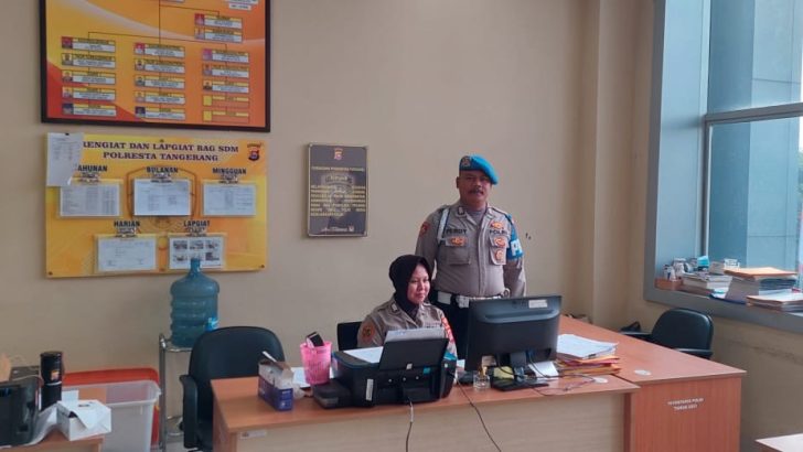 PENGECEKAN KEHADIRAN PERSONIL BAGSDM POLRESTA TANGERANG OLEH PIKET SIPROPAM POLRESTA TANGERANG