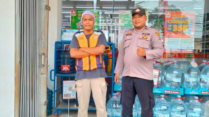 Personil polsek rajeg melaksanakan kegiatan patroli dialogis kepada masyarakat