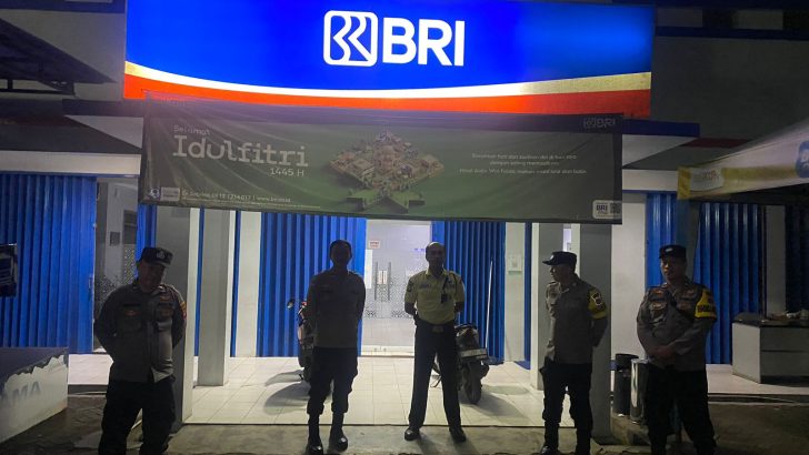 Guna terciptanya situasi kamtibmas yang kondusif, personil Polsek Rajeg laksanakan giat patroli