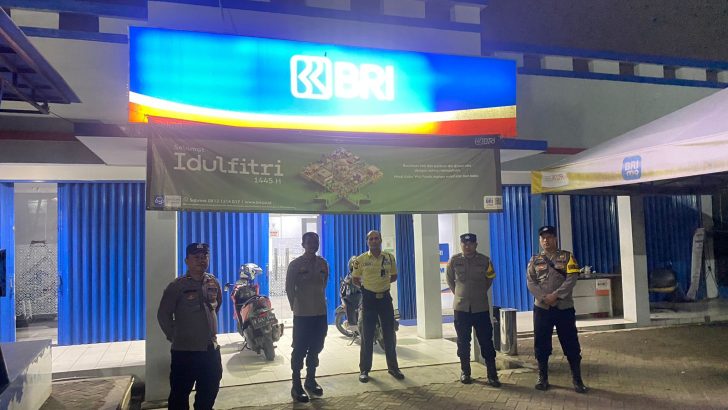 Personil Polsek Rajeg melaksanakan pemantauan obyek Vital Bank BRI KCP Rajeg guna mengantisipasi timbulnya kejahatan