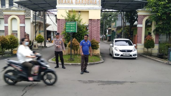 Bentuk Pelayanan Prima Polsek Panongan Polresta Tangerang Laksanakan Strong Point Gatur Lalin