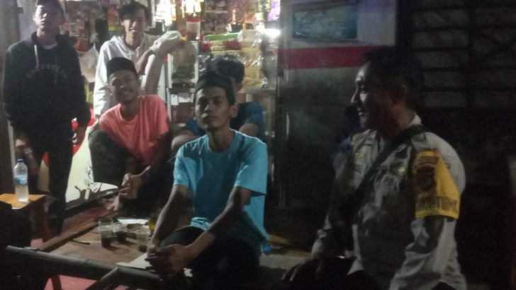 Patroli Mobile malam hari dilakukan Polsek Kresek dalam mencegah Guantibmas di wilayah