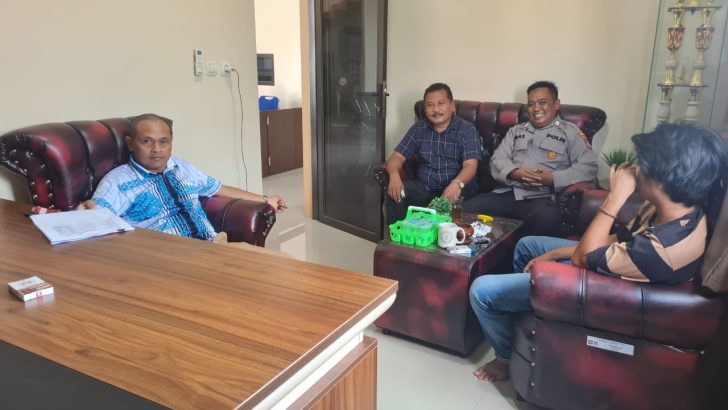 Mempererat Sinergitas dengan para Sesepuh, Polsek Kresek kunjungi Tokoh Masyarakat di Desa