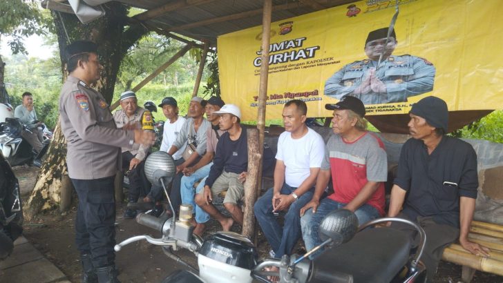 Kanit Binmas Polsek Tigaraksa gelar Jumat Curhat.