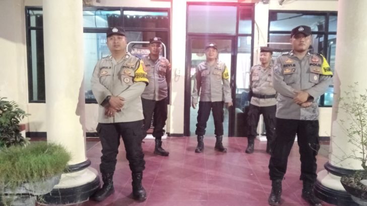 Polsek Mauk Polresta Tangerang Polda Banten Tingkatkan Pengamanan Sispam Mako Malam Hari