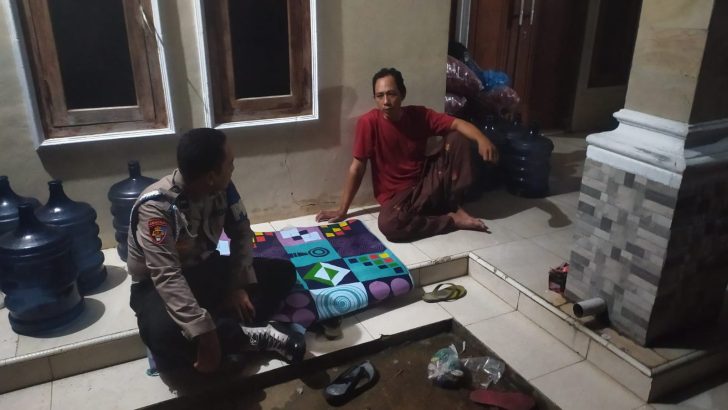 Personil Polsek Kresek tetap semangat menjaga wilayahnya dari Gangguan Kamtibmas di Malam Hari.