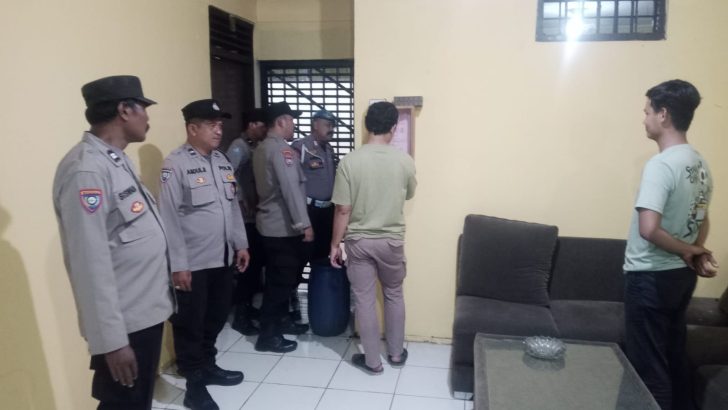 Pawas bersama piket fungsi kontrol tahanan, antisipasi hal hal tidak diinginkan.