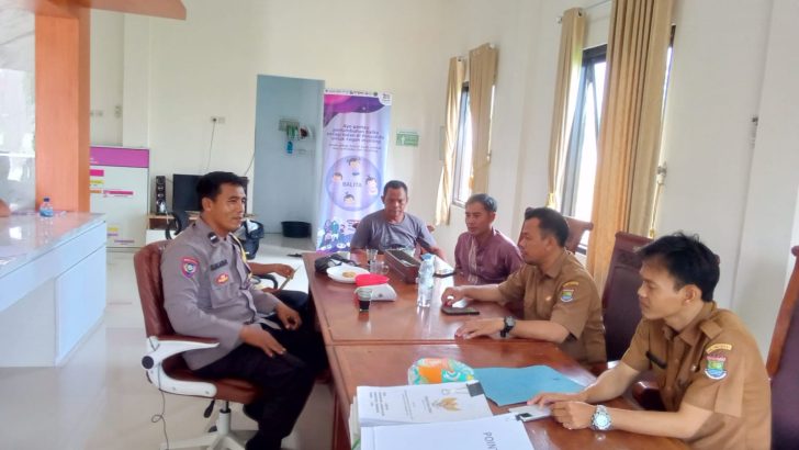 Pastikan wilayah aman dan upaya pencegahan Guantibmas di Wilayah, Polsek Kresek lakukan giat Patroli Sambang Warga