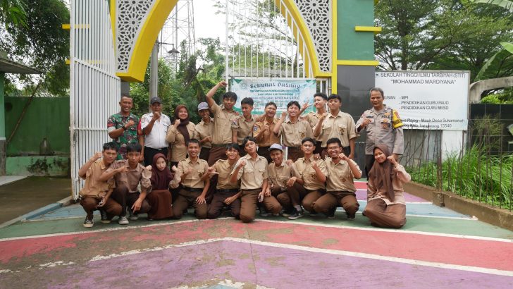 Bhabinkamtibmas desa Sukasari memberikam himbauan kepada para pelajar untuk tidak mengkonsumsi narkoba dan ikut²an tawuran pelajar