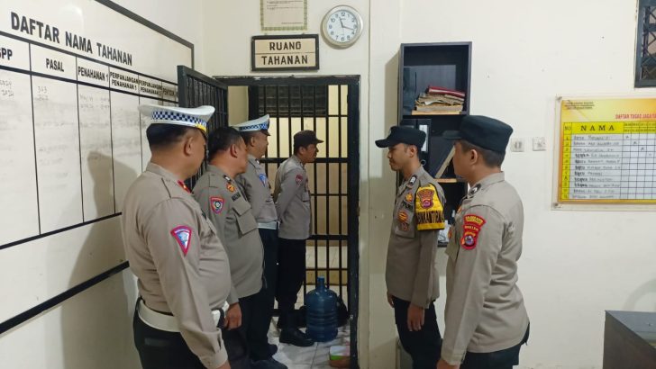 Pawas Polsek Pasar Kemis dan Piket Fungsi Cek Tahanan