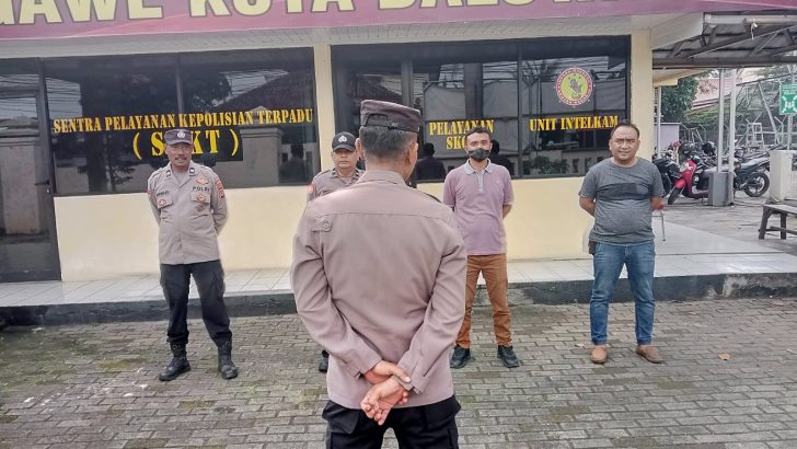 Pimpin apel pagi Kanit Binmas menyampaikan atensi pimpinan