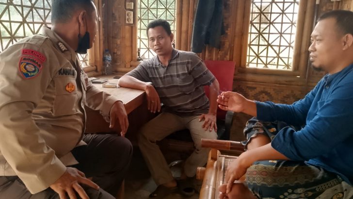 Bhabinkamtibmas Silaturahmi dengan Warga Sampaikan Pesan Kamtibmas