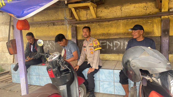 Bhabinkamtibmas Sambang Pangkalan Ojek Beri Pesan Kamtibmas