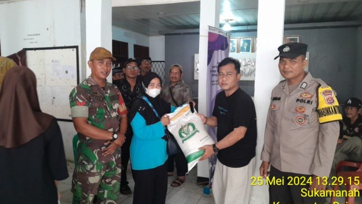 Dalam pendistribusian Beras jumlah yang menerima 1369 KPM dengan yang diterima masing masing beras sebanyak 10 Kg