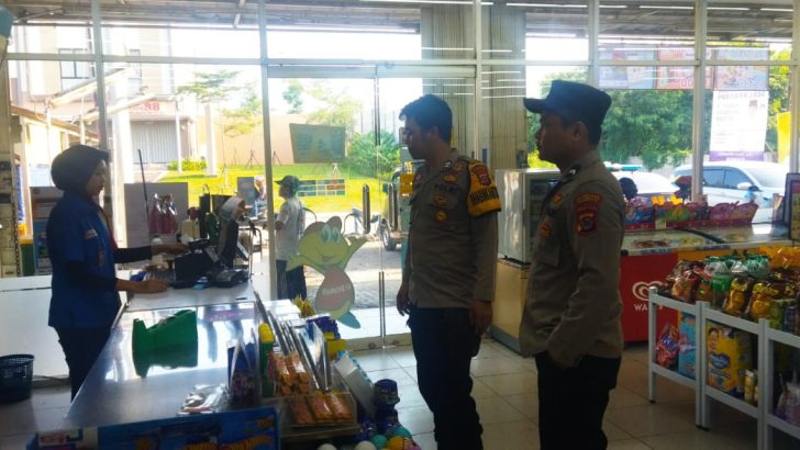 Antisipasi Aksi Kriminalitas, Polsek Pasar Kemis Patroli Sambang Pertokoan