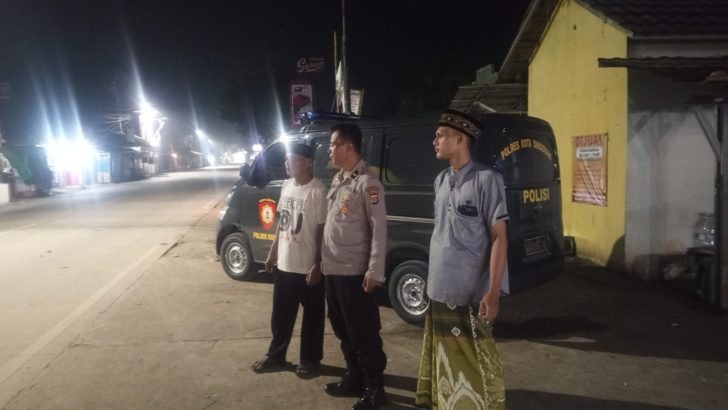 Patroli Mobile malam hari dilakukan Polsek Kresek dalam mencegah Guantibmas di wilayah
