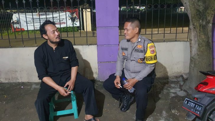 Gencarkan program Polisi RW, Anggota Polsek Kresek kunjungi warga di Desa.
