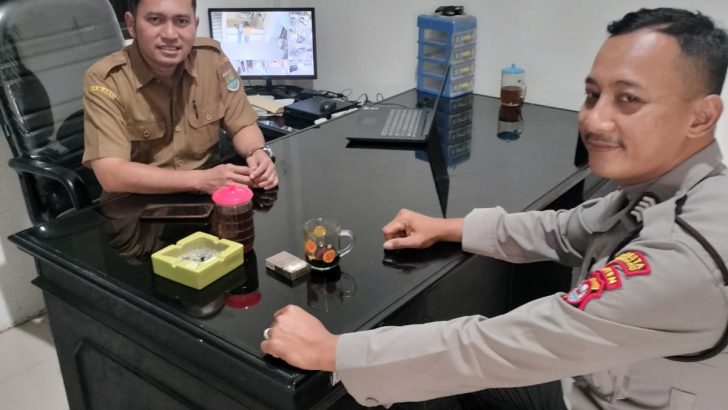 Saat Sambangi Kantor Desa, Ini Pesan Bhabinkamtibmas