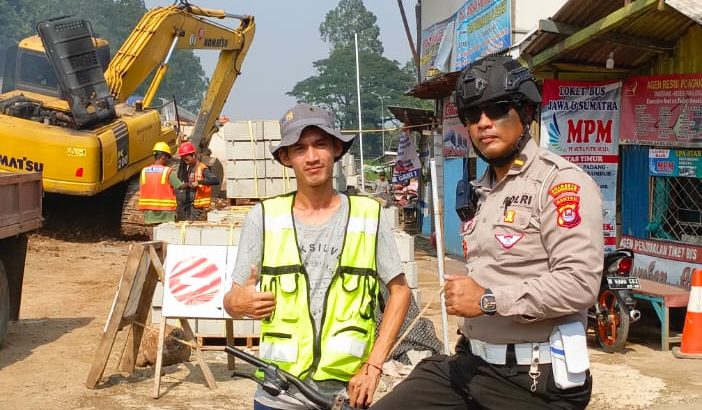 Demi menjaga Kondusifitas warga masyarakat Kanit Lantas Polsek Balaraja lakukan Patroli bersepeda.