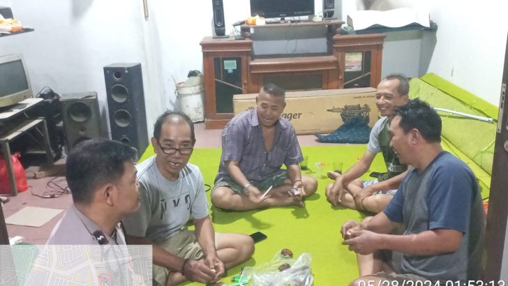 Kapospol Regency Polsek Pasar Kemis Sambangi Pos Kamling
