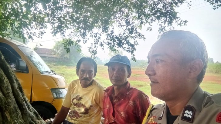 Upaya pendekatkan diri kepada masyarakat, Polsek Kresek kunjungi warga di Desa dalam rangka Program Polisi RW.