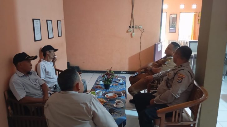 Pererat Silaturahmi,Kanit Binmas Polsek Panongan Sambangi Tokoh Agama