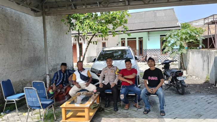 Sambang DDS Sembari “Ngopi Wae” Aipda Antariksa Berikan Himbauan Kamtibmas