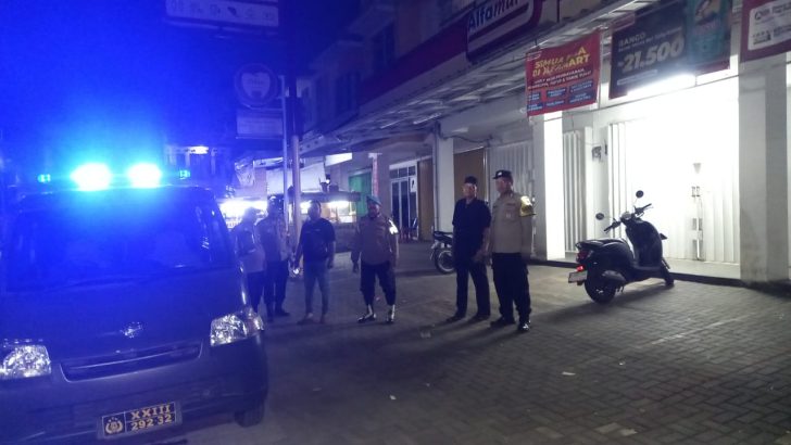 Personil Polsek Rajeg melaksanakan patroli subuh guna cegah guantibmas