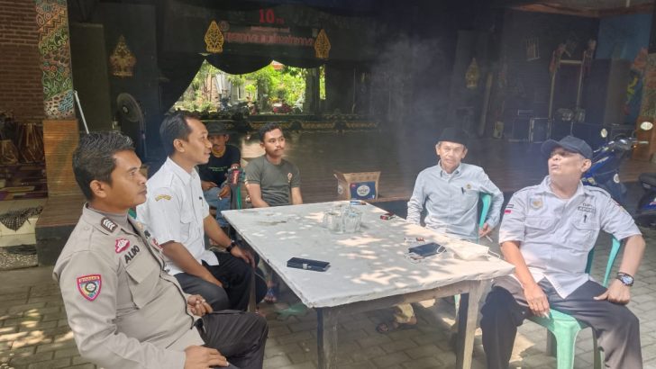 Jaga lingkungan warga Masyarakat dari kriminalitas, Polsek Cisoka Terjunkan Polisi RW