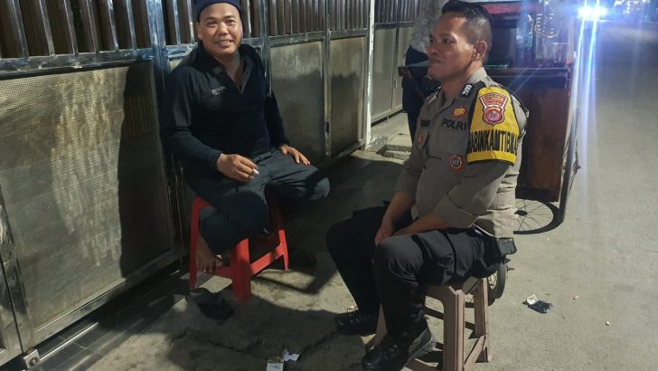 Gencarkan program Polisi RW, Anggota Polsek Kresek kunjungi warga di Desa.