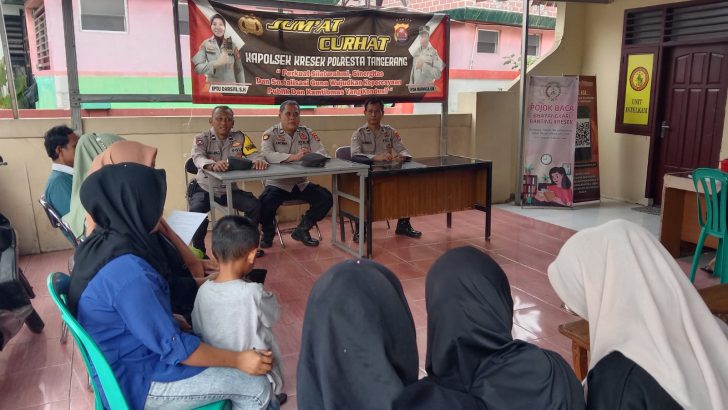 Mendengarkan Keluh Kesah Masyarakat, Polsek Kresek melaksanakan kegiatan “Jum’at Curhat” di Mapolsek Kresek.