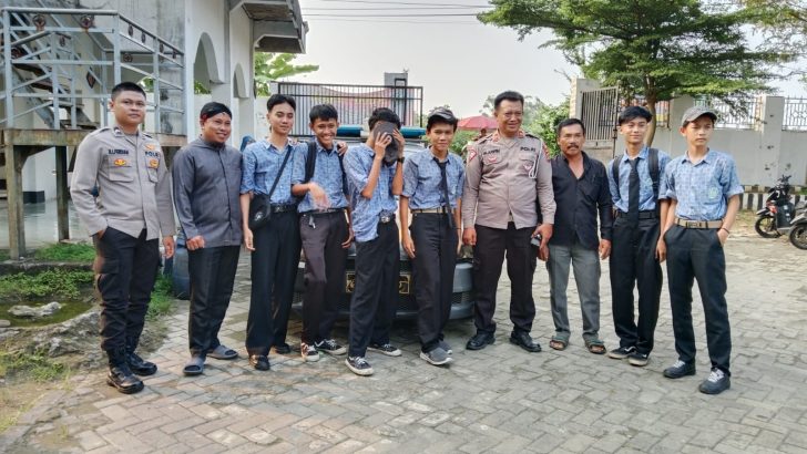 Kanit Lantas Polsek Pasar Kemis Melaksanakan Kunjungan Ke Sekolah SMA Darussalam