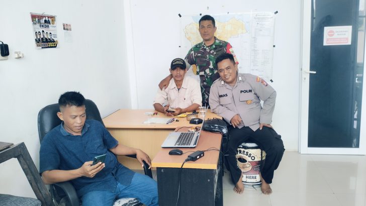 Dalam upaya menjalin sinergitas TNI-Polri dengan masyarakat, Polsek Kresek bersama Koramil 07 Kresek lakukan Sambang DDS di Desa.