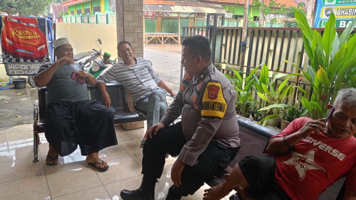 Kegiatan Polisi RW di Laksanakan Anggota Polsek Cisoka