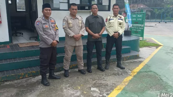 Unit Patroli Polsek Balaraja Patroli di Obyek Vital di Jalan raya Serang Balaraja dan jalan raya kresek jaga kondusifitas warga