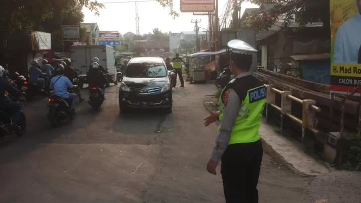 Unit Lantas Polsek Balaraja laksanakan Protap Sore wujud nyata Pelayanan Masyarakat