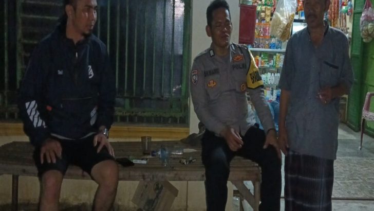 Pastikan wilayah aman dan upaya pencegahan Guantibmas di Wilayah, Polsek Kresek lakukan giat Patroli Mobile malam hari.