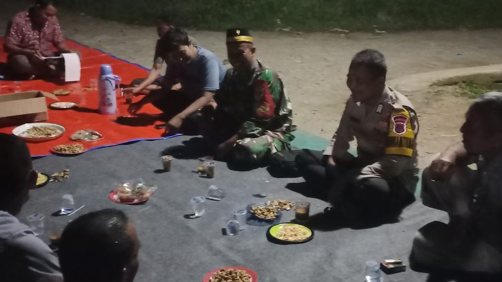 Kab. Tangerang – Untuk mendekatkan dengan warganya, Personel ,Polsek Rajeg Polresta Tangerang Bripka M.Wirman menyambangi warga Desa Sukamanah, Minggu (05/05/2024).