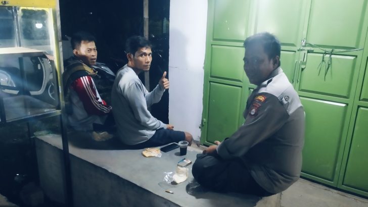 Personil Polsek Kresek tak kenal lelah kunjungi warganya dalam program Polisi RW.