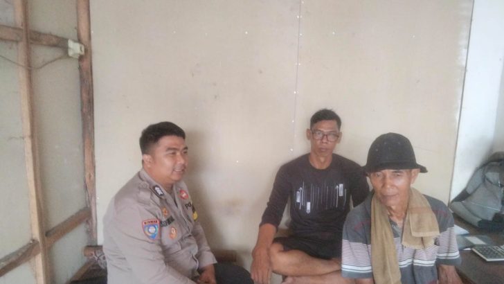 Bhabinkamtibmas Polsek Cisoka Menggelar Giat Polisi RW