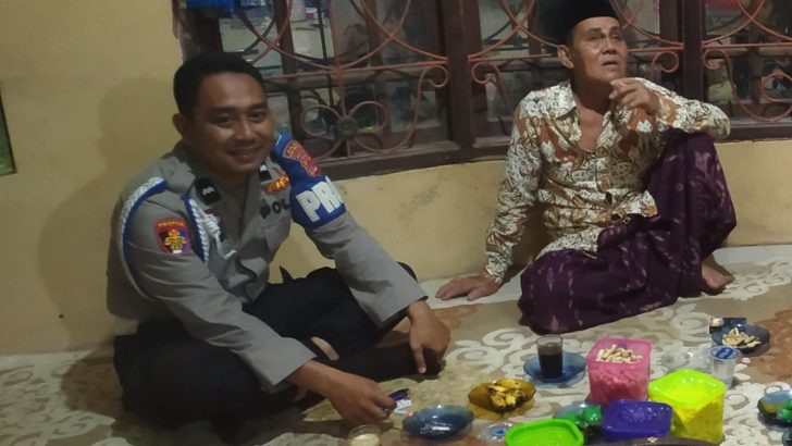 Mempererat Sinergitas dengan para Sesepuh, Polsek Kresek kunjungi Tokoh Masyarakat di Desa