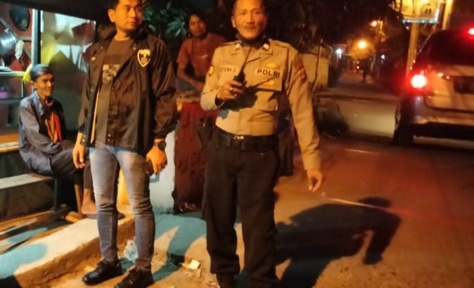 Pastikan wilayah aman dan upaya pencegahan Guantibmas di Wilayah, Polsek Kresek lakukan giat Patroli Mobile malam hari.