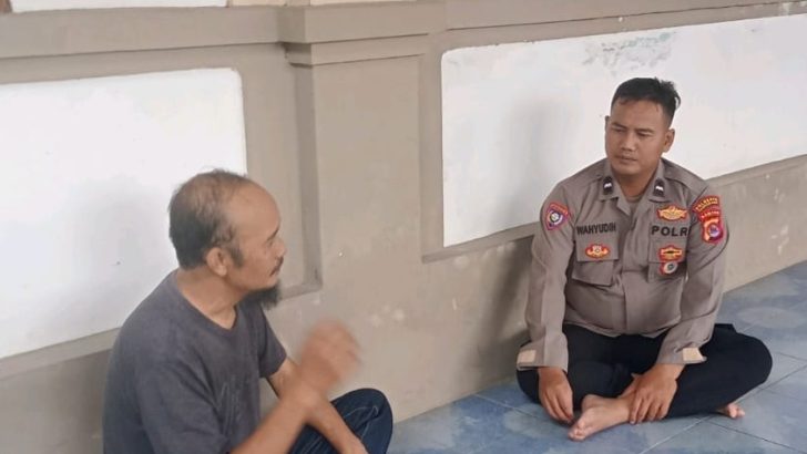 Bhabinkamtibmas Polsek Cisoka Menggelar Giat Polisi RW