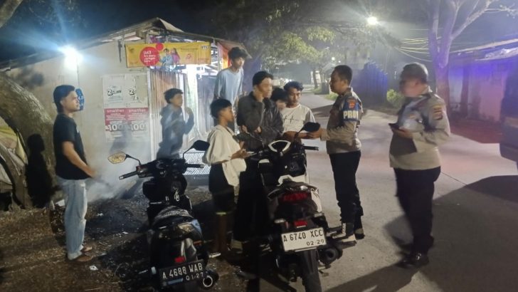 Patroli mobile malam hari sangat evektif mengantisipasi terjadinya Gangguan Kamtibmas di Malam Hari.