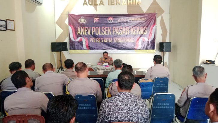 Kapolsek Pasar Kemis Polresta Tangerang memimpin giat analisa dan evaluasi (Anev) bulanan.
