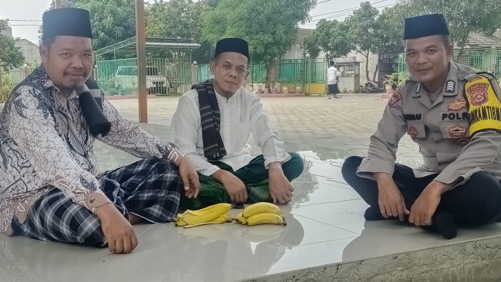 Bhabinkamtibmas desa Sukamanah sambang toga