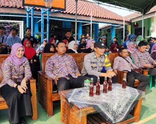 Binmas Rajeg sambangi Guru SMPN 2 Rajeg
