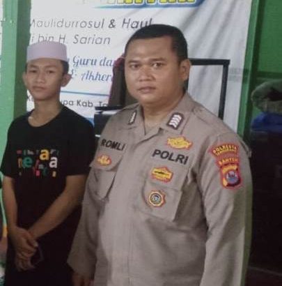 Satbinmas Sambang dan Himbau  Santri Waspada Faham Radikal dan berita Hoax