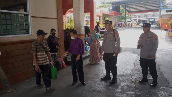 Sambang dengan masyarakat, himbau selalu waspada tindak aksi 3C.