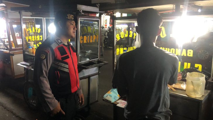 Di sekitaran Darkum Polsek Tigaraksa Anggota Sat Samapta Polresta Tangerang melaksanakan Operasi Cipta Kondisi dipimpin pawas.